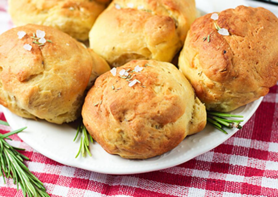 Bread with Herbs and Tomatoes Bread with Herbs and Tomatoes